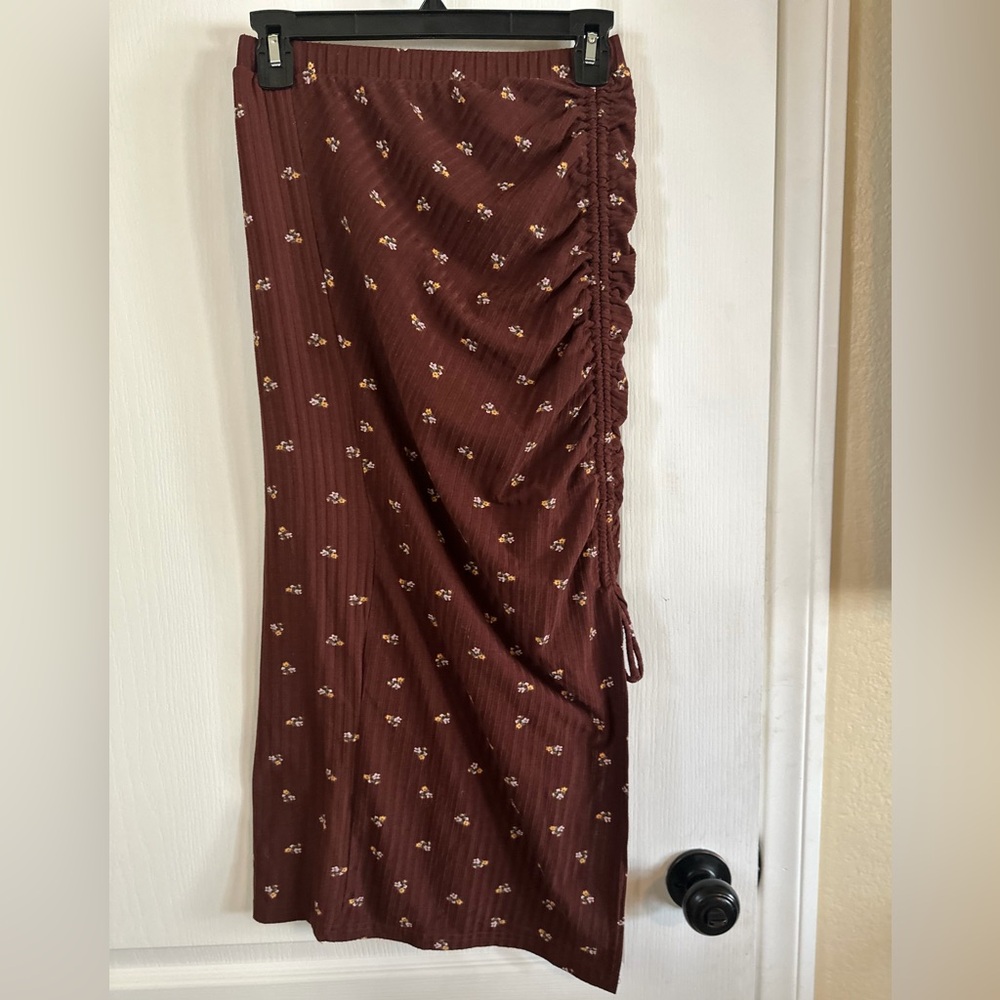 🔥 Willow & Root Floral Cinched Side Textured Maxi Skirt Brown Size S